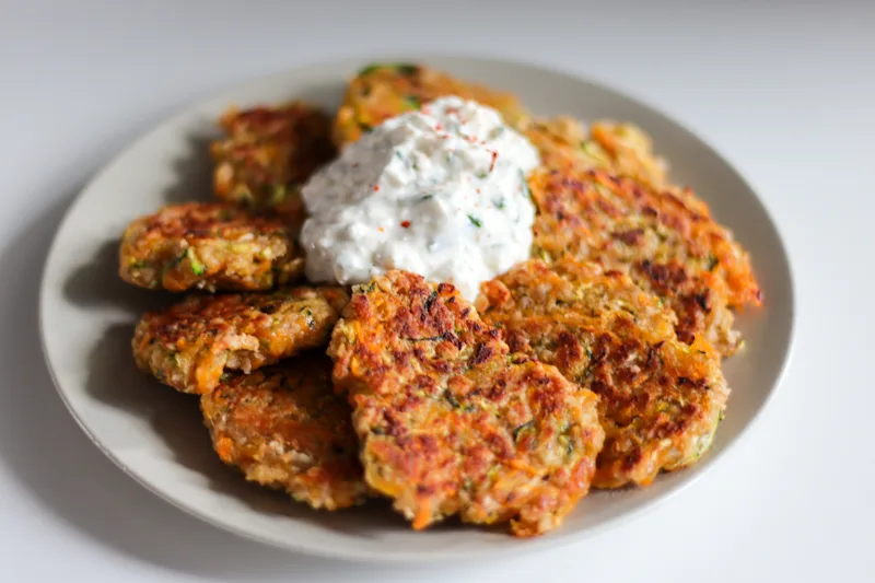 Zucchini-Möhren-Puffer