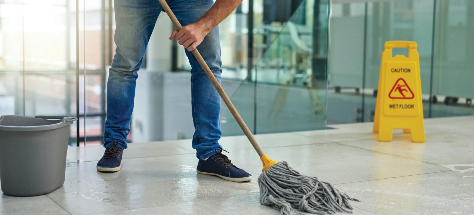 Choosing the Right Dust Mop: Tips for Effective Floor Cleaning