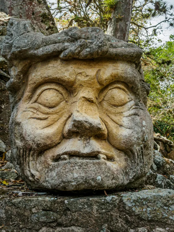 honduras-alexander-schimmeck-aVQWIg_rvkY-unsplash