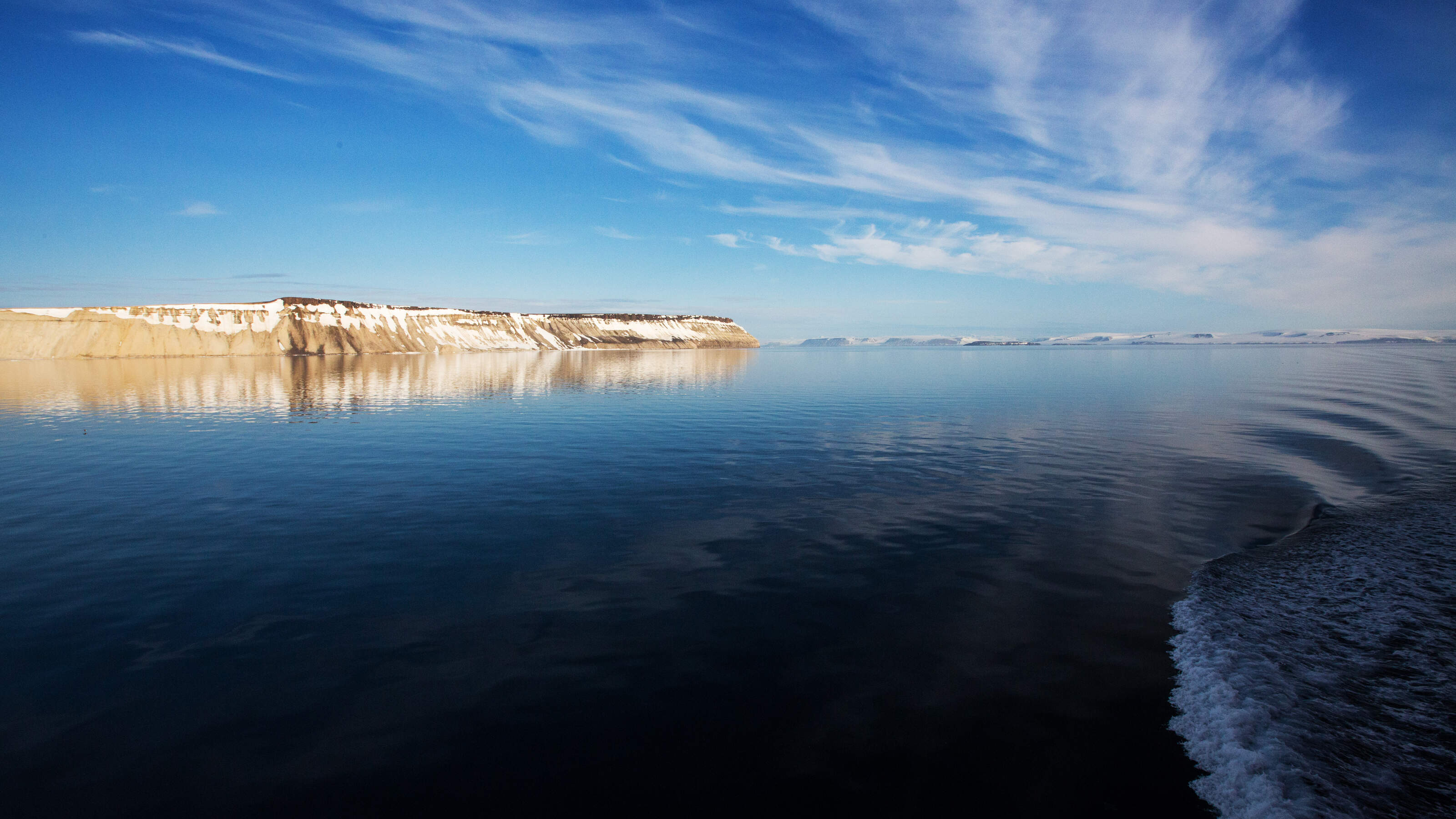 Arctic vs Antarctica: which polar adventure is right for you?
