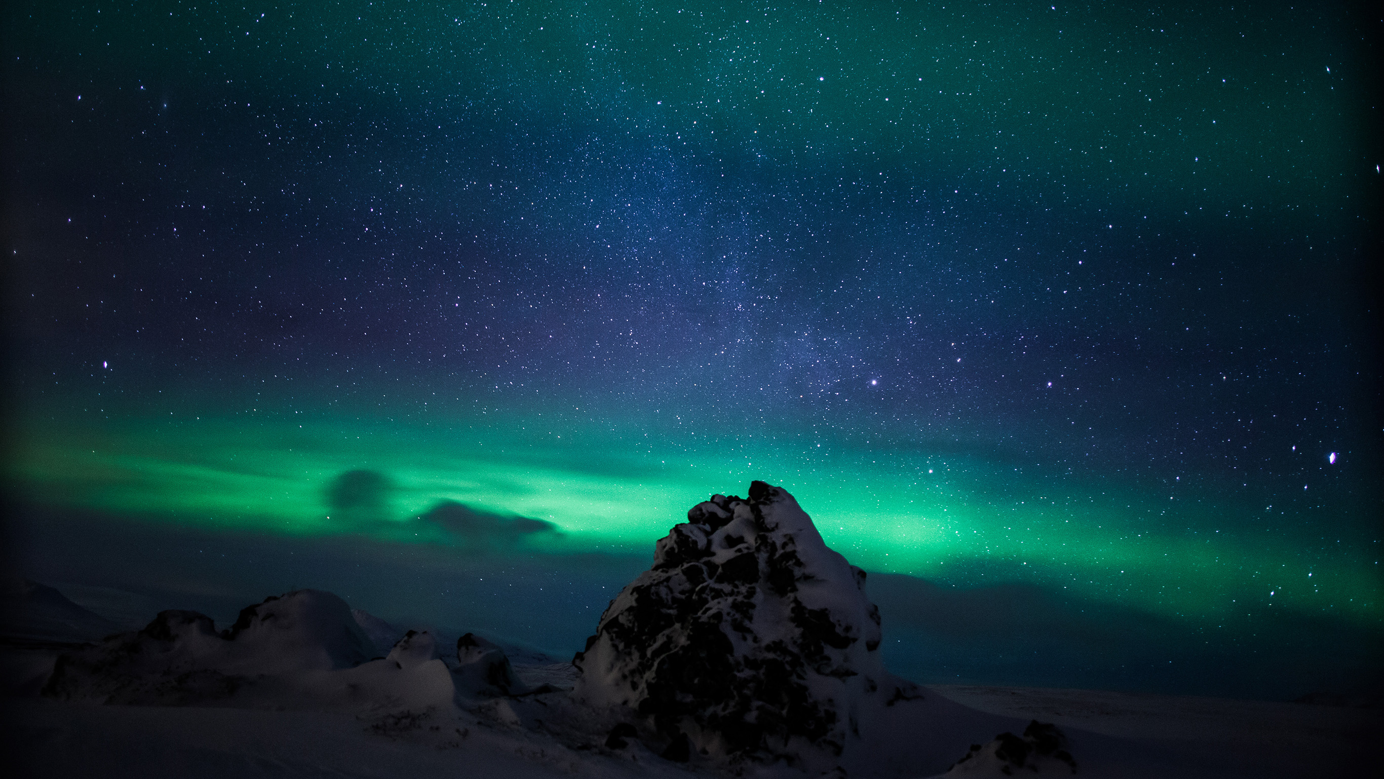 When, where, and how to see the northern lights in Iceland
