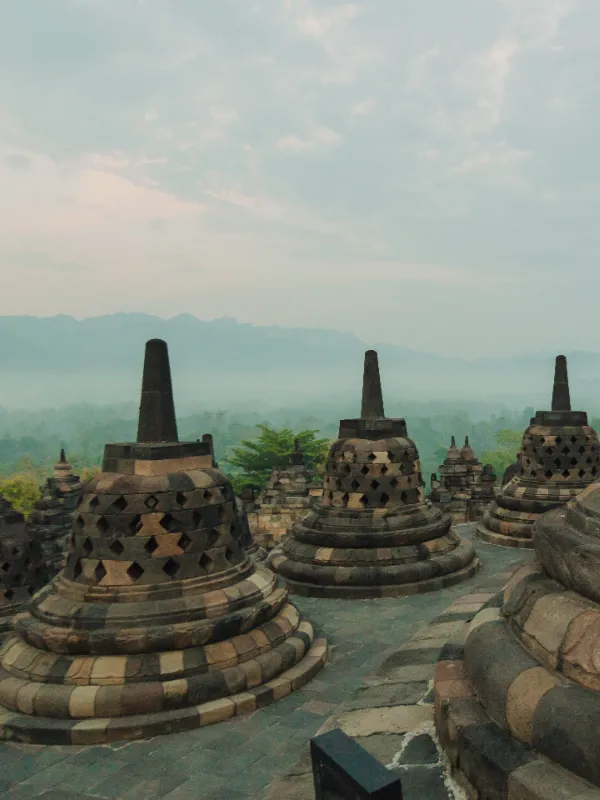 indonesia-Java Yogyakarta Borobodur Temple Sunrise Traveller Seth-2