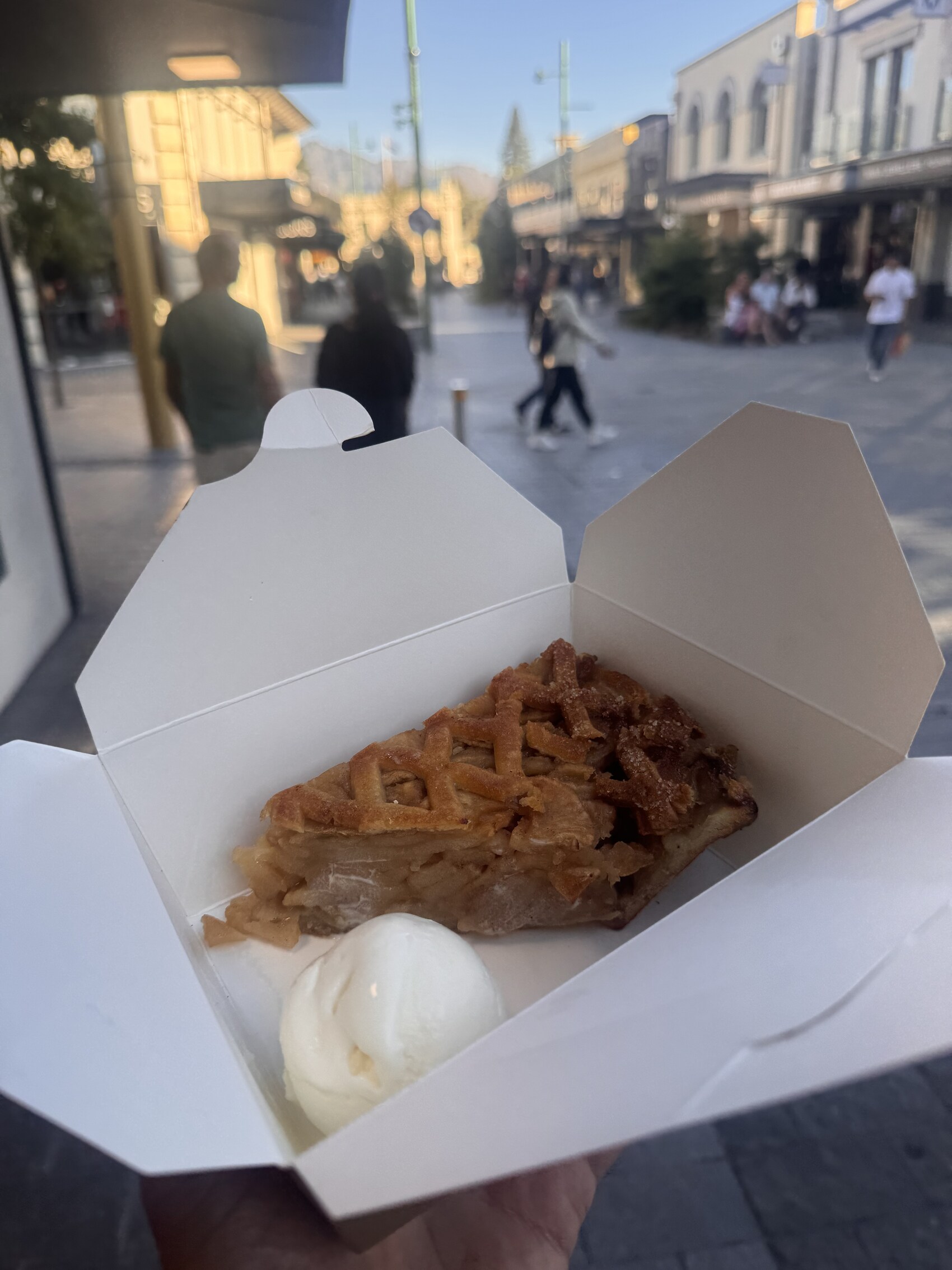 Fergburger An apple pie from the famous Fergburger in Queenstown.