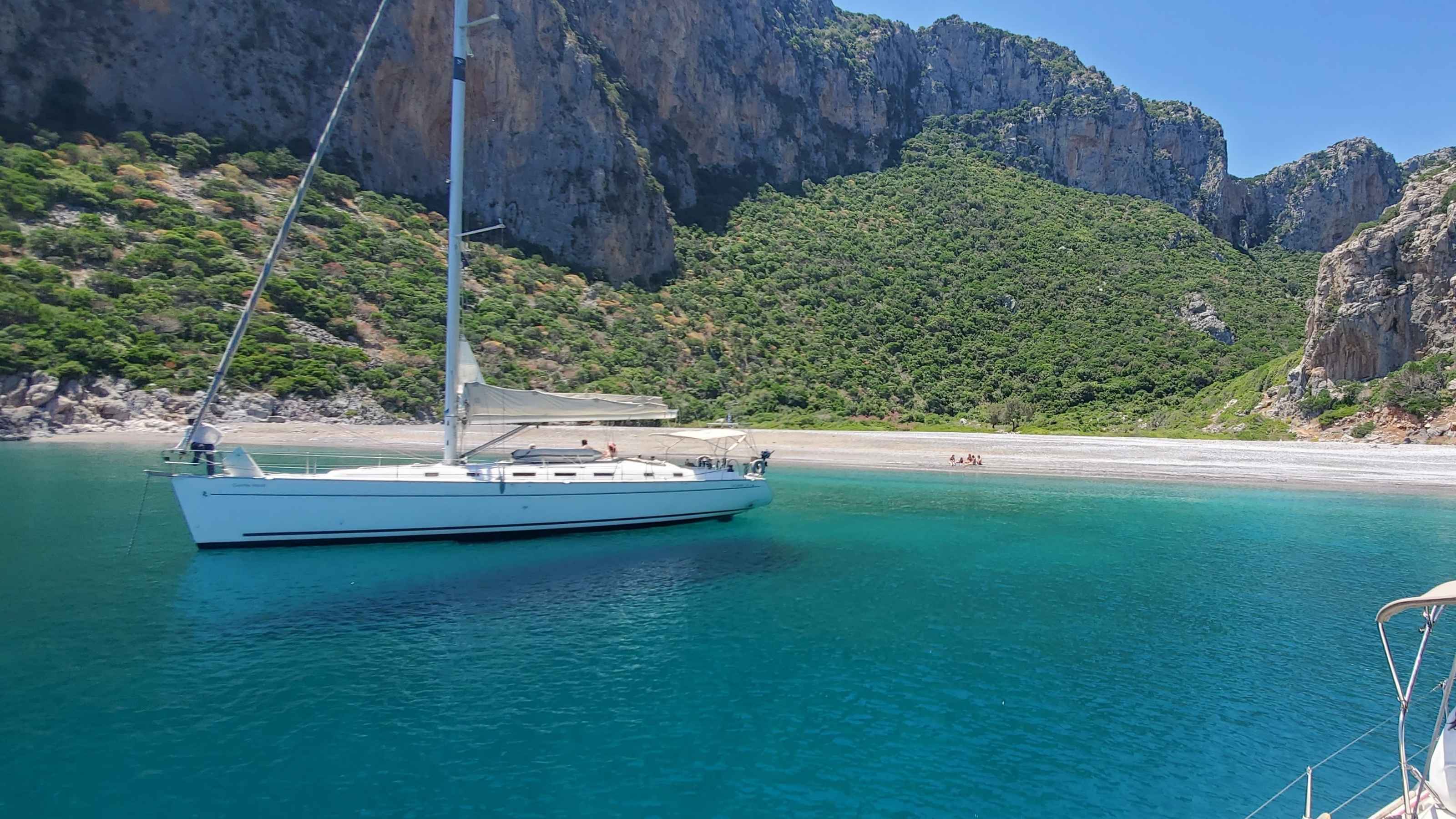 This women’s sailing school in Greece trains new skippers