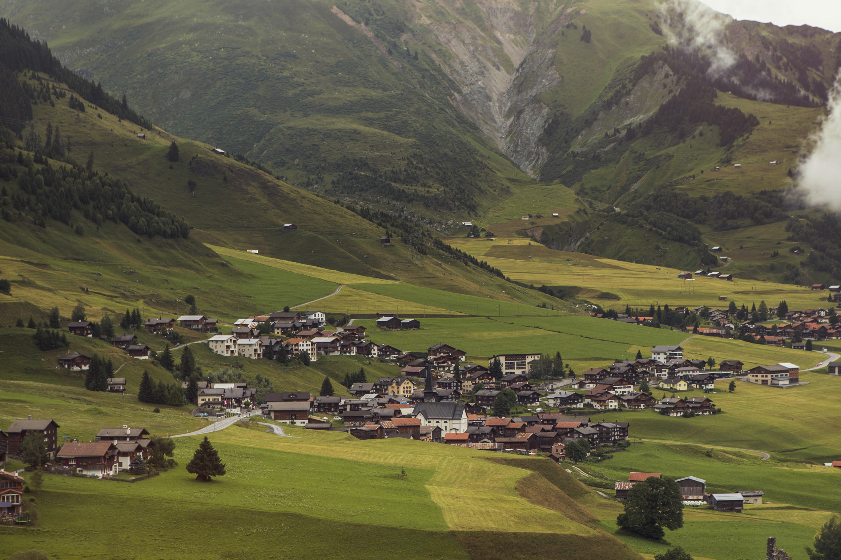 4 small ski towns in Switzerland you need to know about