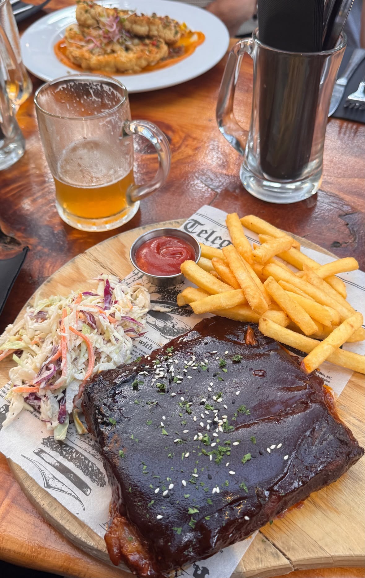 Monsoon in Franz Josef A delicious meal with a pint of beer at the Monsoon in Franz Josef.