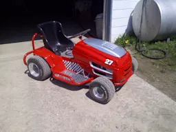 Racing%20mower%202.jpg