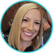 Headshot Nicole McIntosh