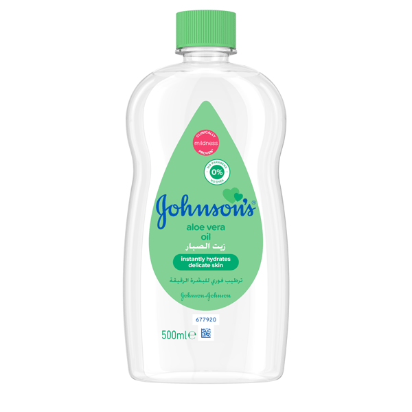 Johnson's® aloe vera oil the best aloe vera oil for your baby. - زيت جونسون بيبي بالصبار