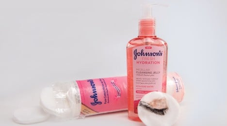 How does Micellar water work? - Image - Johnson's Adult - en-AE