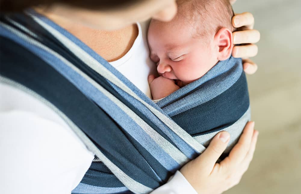 The Benefits of Babywearing: Bonding, Convenience, and Developmental Advantages