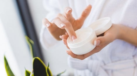 Face Moisturizers: Benefits and Use Types - Image - Johnson's Adult - ar-AE