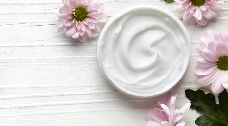 Body Cream: How to choose the best types, and use it effectively - Image - Johnson's Adult - ar-AE