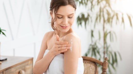 Body Cream 101: How to Choose Body Cream for My Skin - Image - Johnson's Adult - en-AE