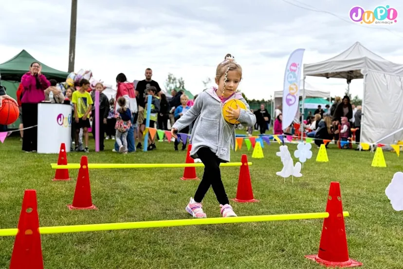 bajkowy tor przeszkod atrakcja na impreze (4)