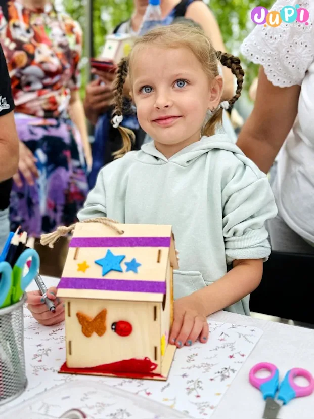 warsztaty kreatywne dekorowanie karmnikow jupi animacje (3)