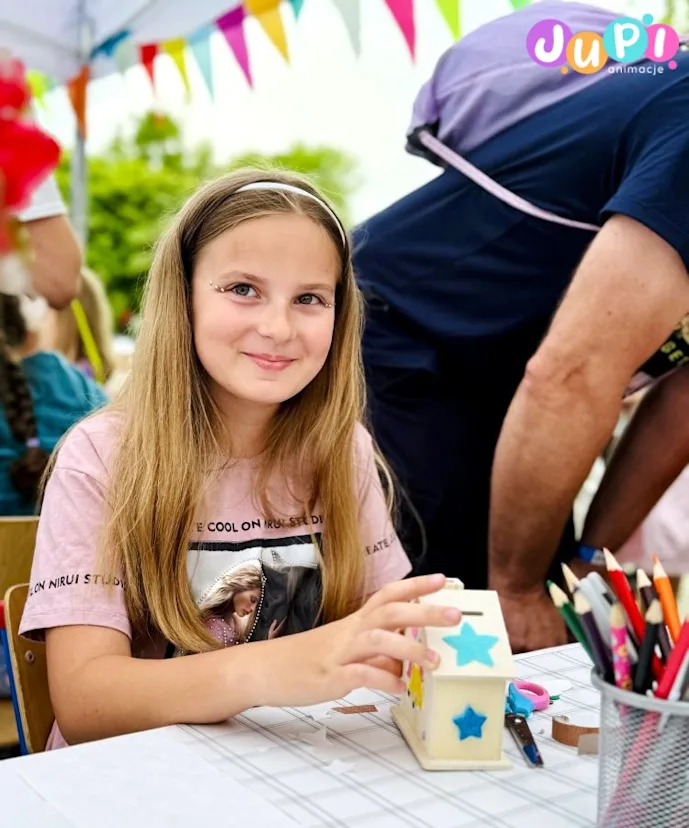 warsztaty kreatywne dekorowanie skarbonek jupi animacje (5)