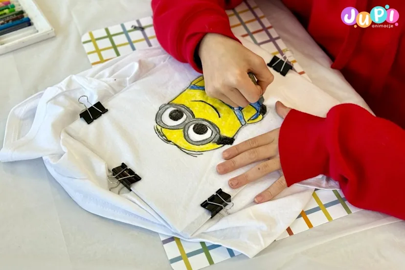 warsztaty malowania koszulek jupi animacje (8)