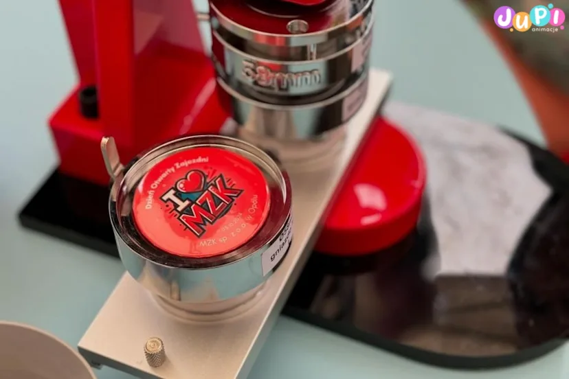 przypinki magnesy jupi animacje (2)