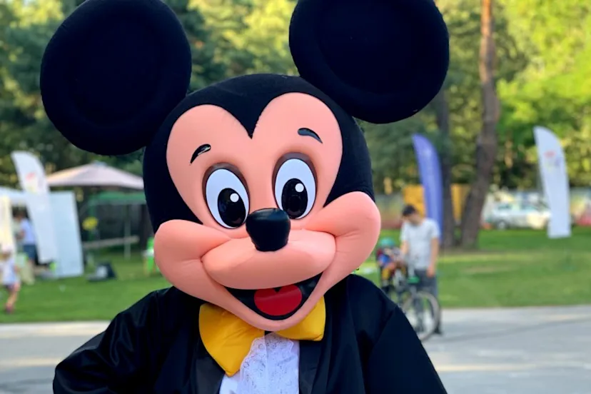 Chodząca żywa maskotka Myszka Miki Chodząca żywa maskotka Myszka Miki idealna atrakcja na imprezę