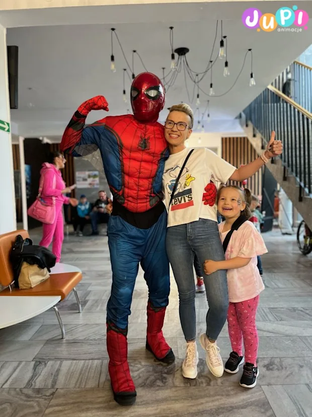 Spotkanie ze Spidermanem Żywa maskotka Spiderman spotkanie z Superbohaterem