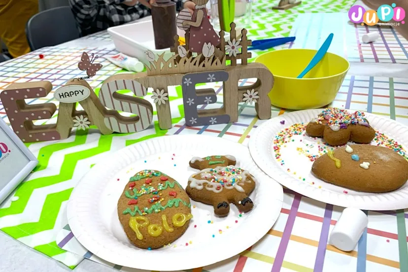 warsztaty wielkanocne dekorowanie piernikow jupi animacje (3)