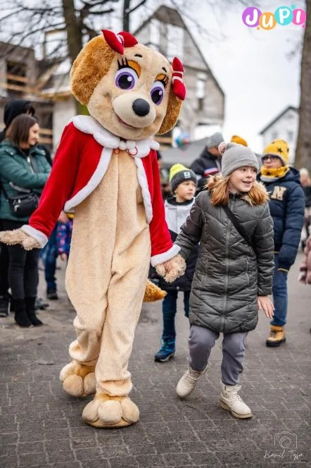 mikolajkowa zywa maskotka piesek suzi jupi animacje