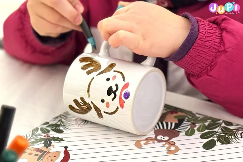 warsztaty mikolajkowe malowanie kubkow (1)