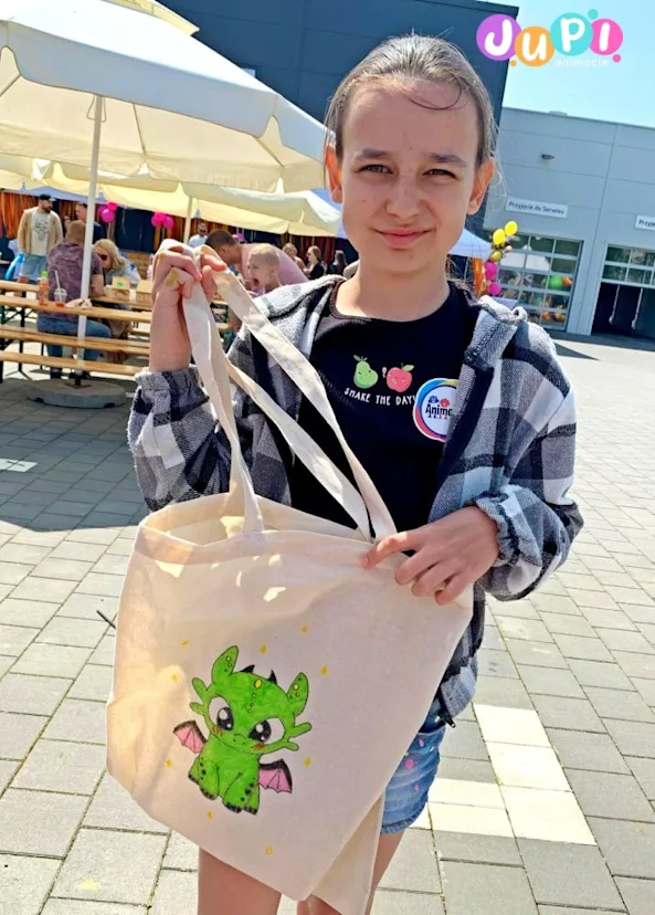 Warsztaty artystyczne malowanie ekotoreb dla dzieci