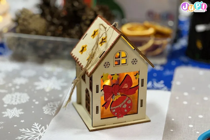 mikołajkowe warsztaty dekorowania swietacznych lampionow (4)