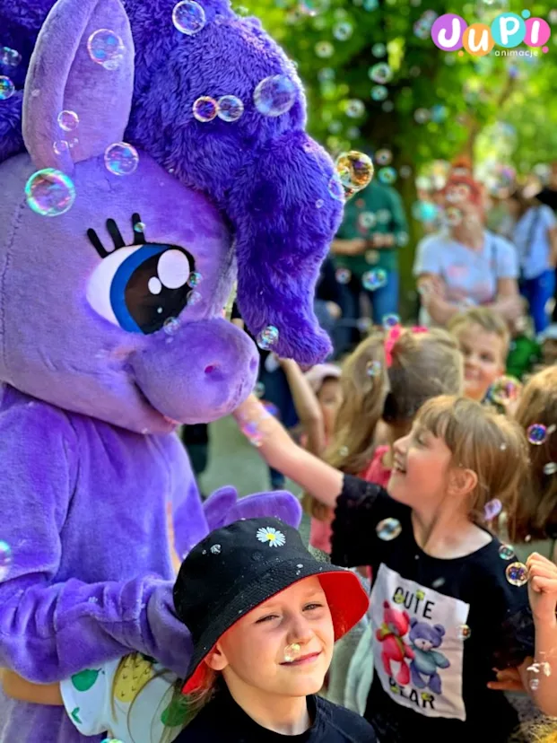 Kucyk Pony na evencie dla dzieci Żywa maskotka bajkowy konik Kucyk Pony