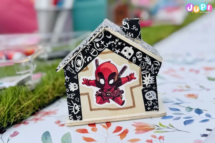 warsztaty kreatywne dla dzieci drewniane domki skarbonki (10)