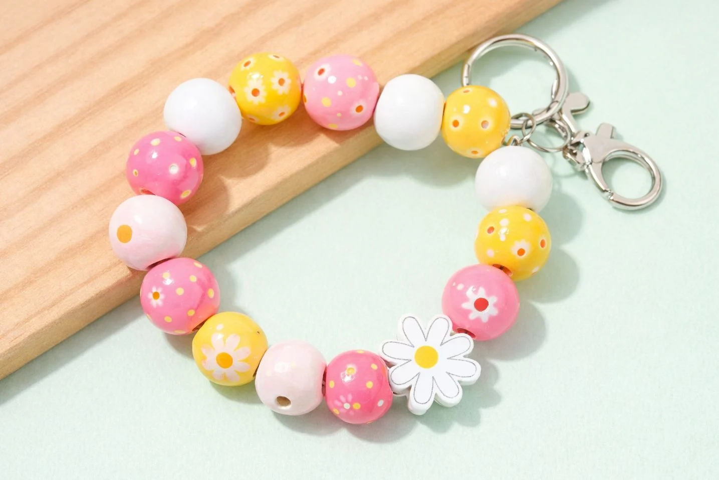 warsztaty kreatywne drewniane breloczki