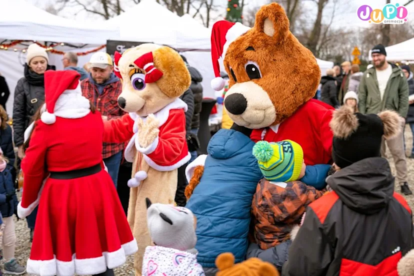 mikolajkowe spotkanie z pluszowym misiem i suzi