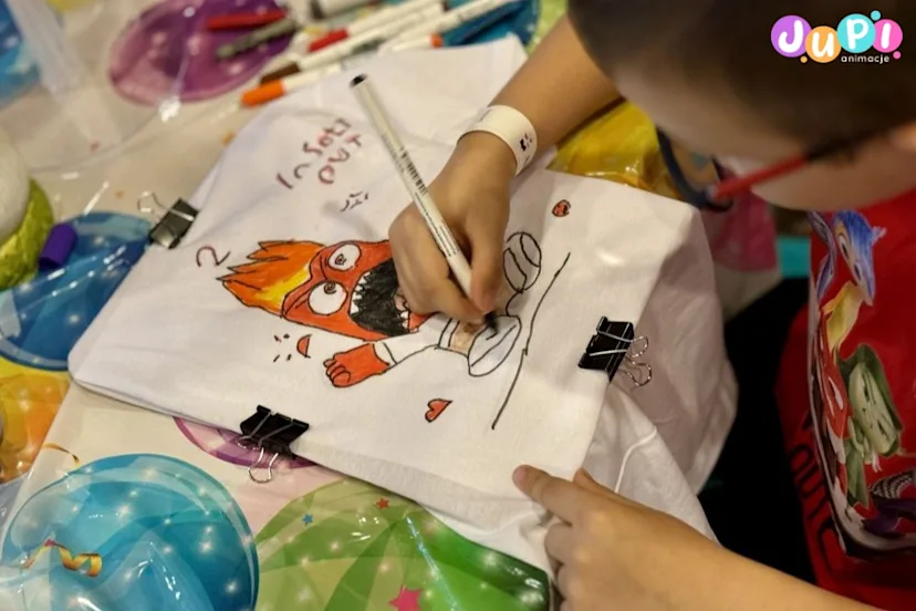 warsztaty malowania koszulek jupi animacje (5)