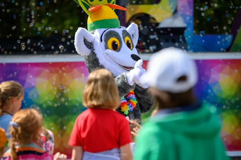 Wakacyjna animacja z Królem Julianem Żywe maskotki na wynajem Król Julian jupi animacje