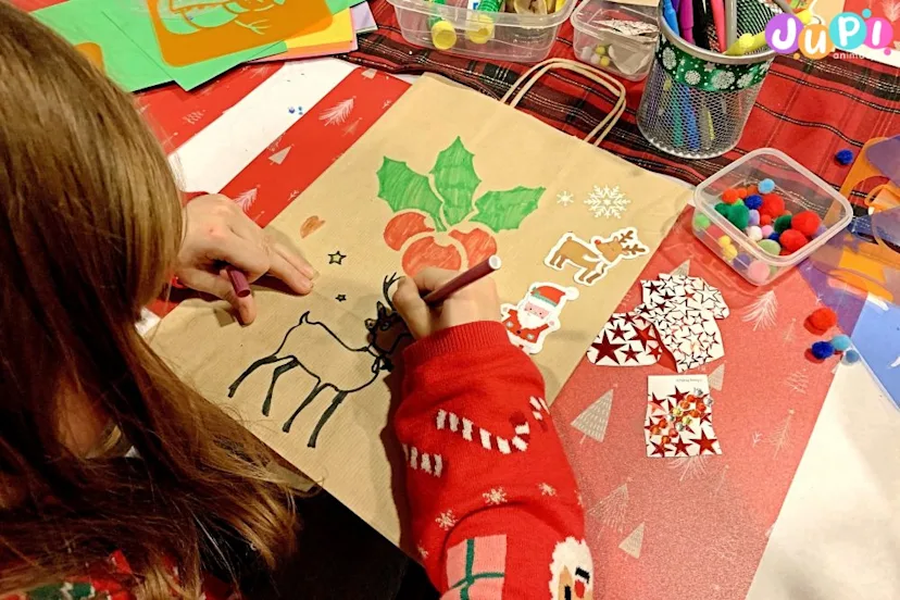 Malowanie papierowej torby na prezenty Świąteczne warsztaty dekorowania toreb na prezenty