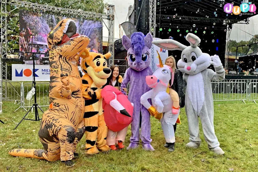 zywe maskotki swieta miasta tygrysek kucyk pony krolik bugs