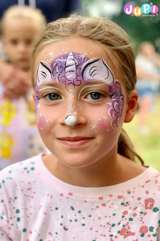 Malowanie twarzy jednorożec Stanowisko z malowaniem twarzy wzór jednorożec