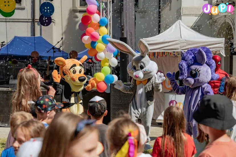 Animacja z postaciami z bajek Animacje z żywymi maskotkami na Dzień Dziecka
