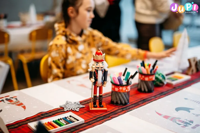 Warsztaty podczas mikołajek dla dzieci Mikołajkowe warsztaty dla dzieci