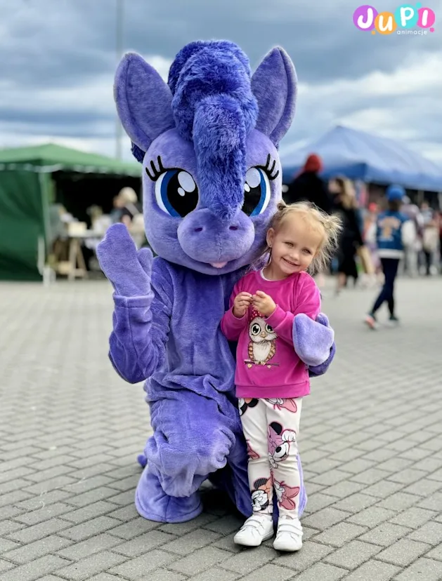 zywa maskotka kucyk pony na dniach miasta (1)
