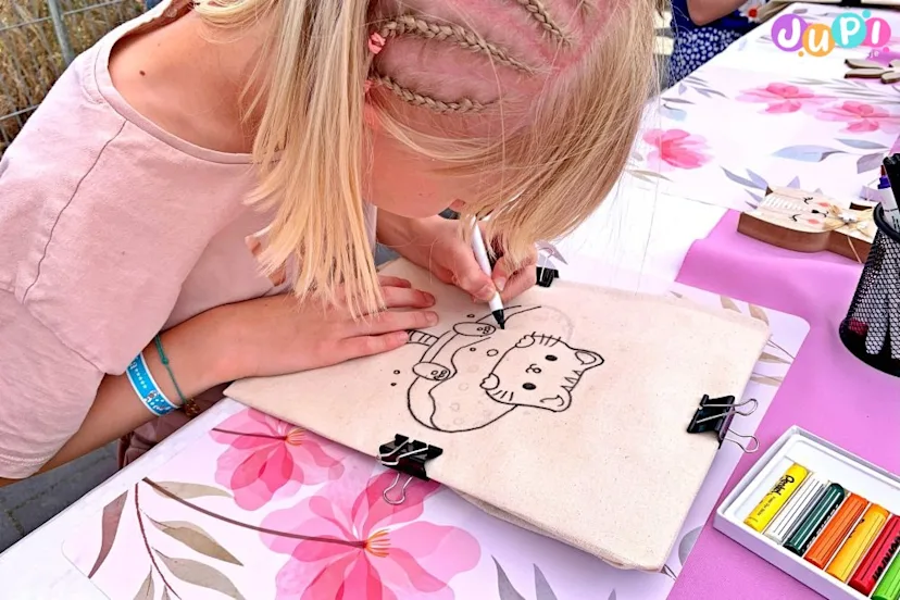 Warsztaty artystyczne malowanie ekotoreb