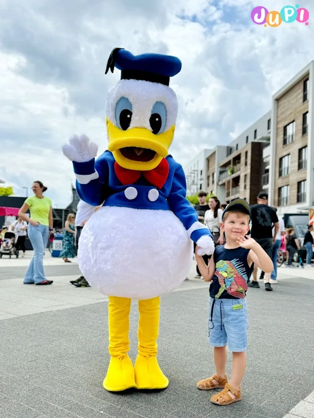 zywa maskotka kaczor donald jupi animacje (2)