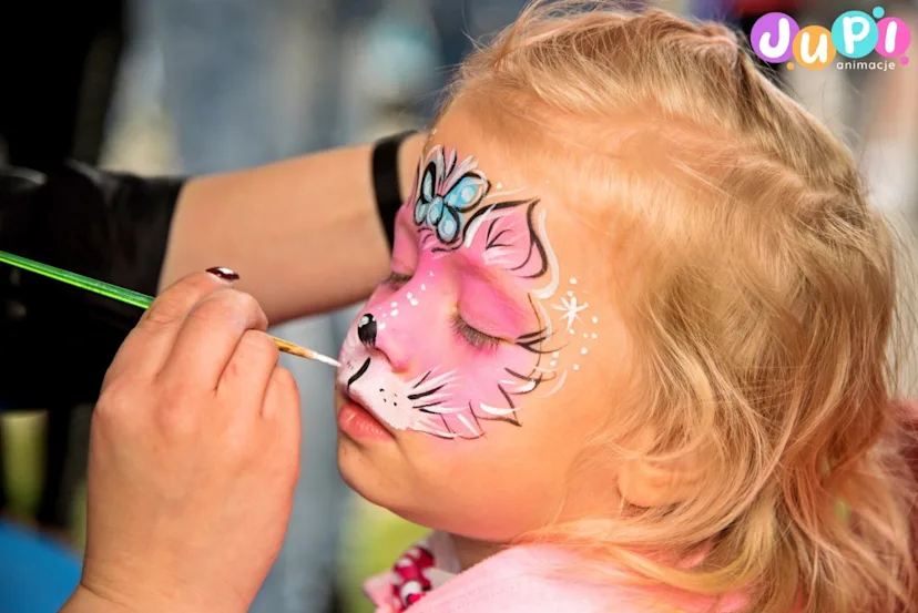 Stanowisko malowanie twarzy dla dzieci