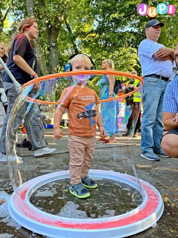 zamykanie w bankach bubble show festiwal baniek mydlanych