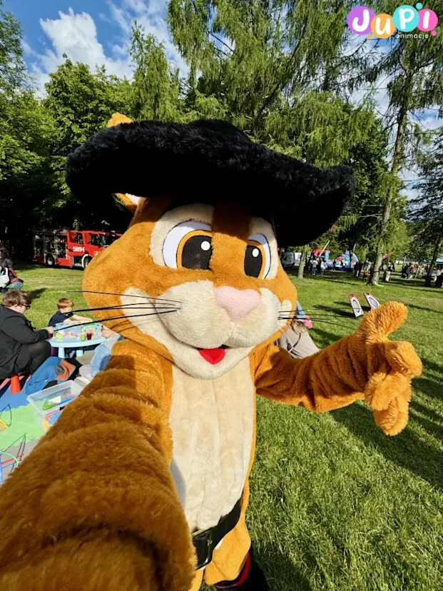 kot w butach zywa maskotka (7)