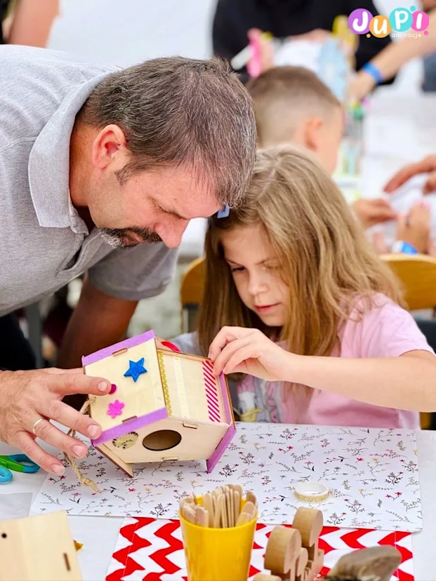 warsztaty kreatywne dekorowanie karmnikow jupi animacje (2)