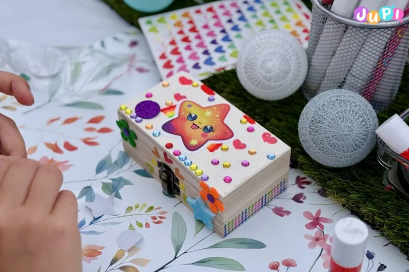 warsztaty kreatywne dla dzieci pudelka na skarby (1)