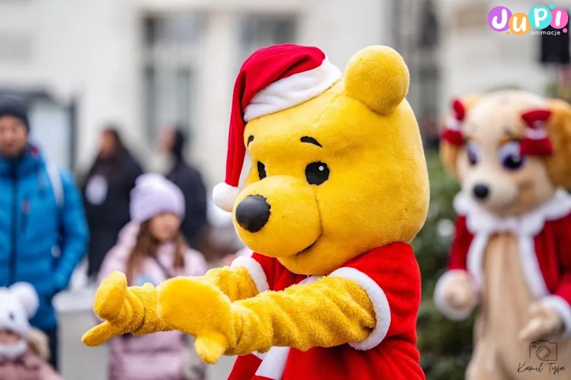 swiateczna zywa maskotka kubus puchatek jupi animacje